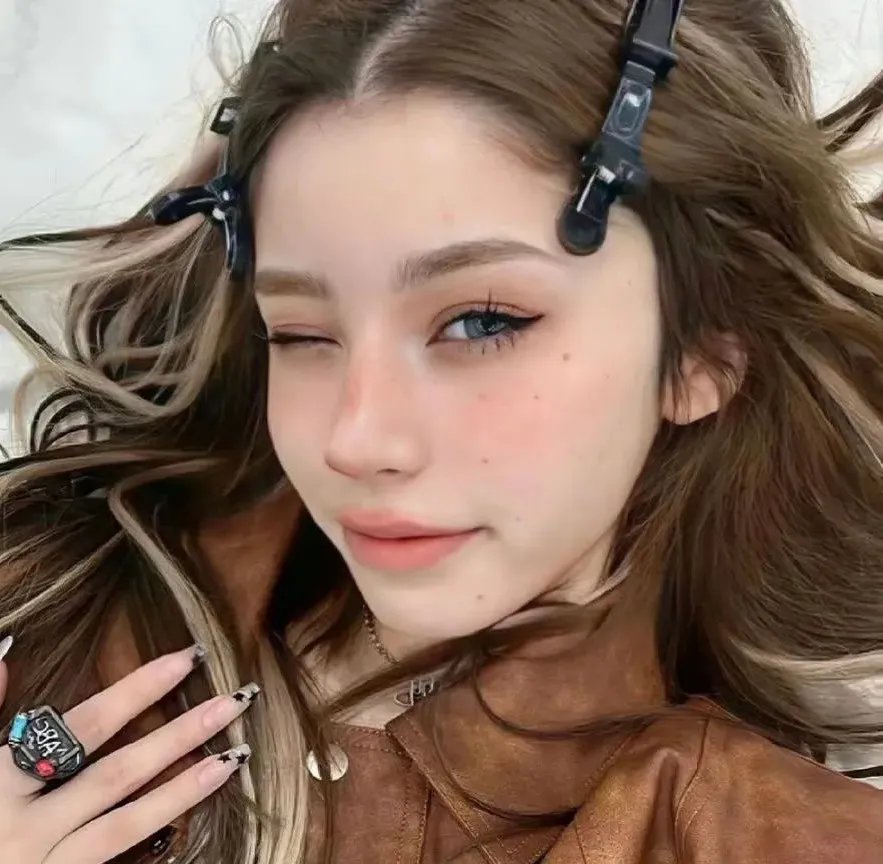 情迷希拉曼地：璀璨名姝
